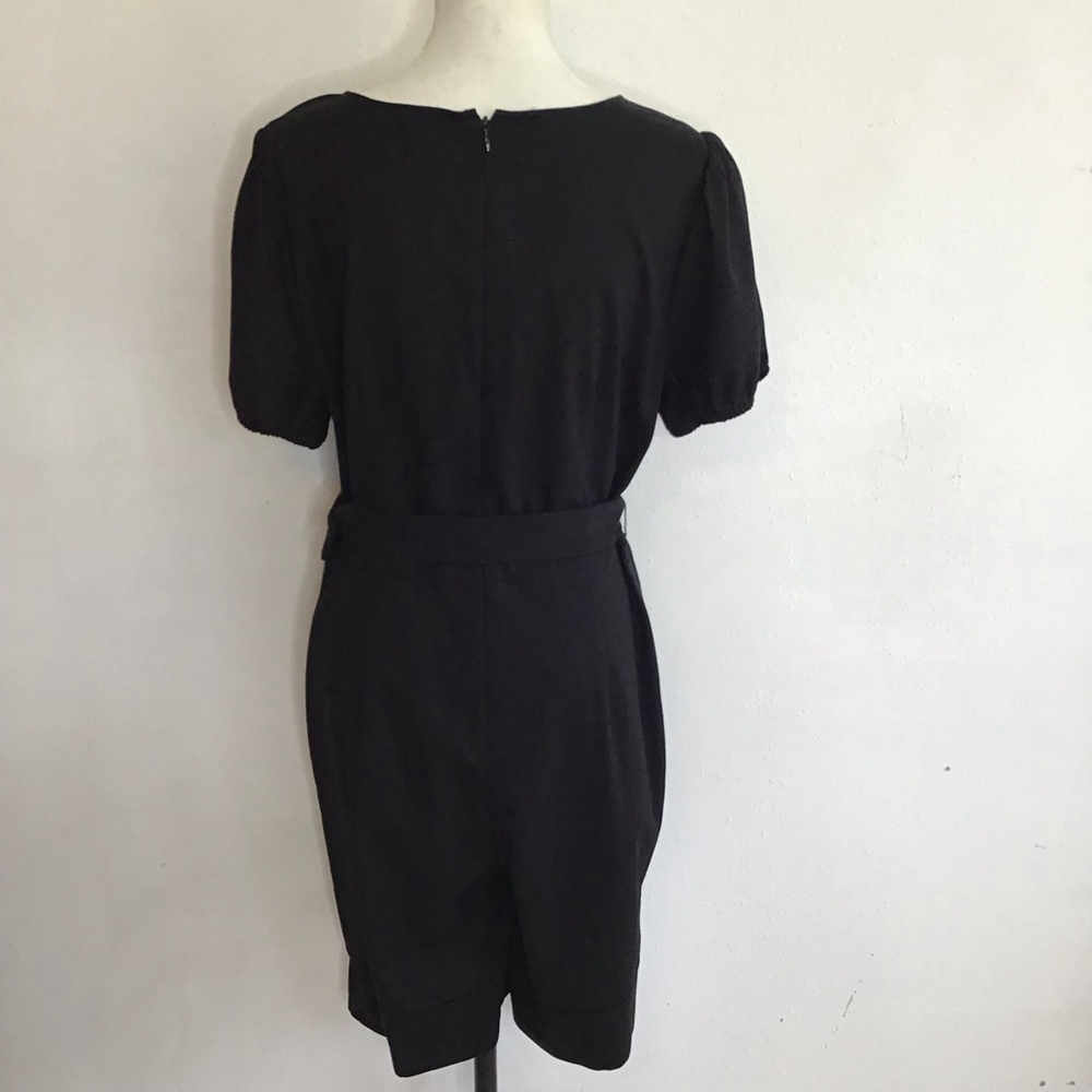 Ann Taylor Women Elegant Factory Black V-Neck Short Sleeve Jumpsuit Size 12 - Picture 3 of 16